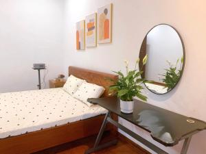 Entire house with 4 nice rooms-1km to West Lake