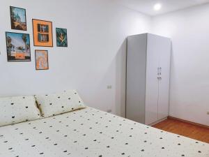 Entire house with 4 nice rooms-1km to West Lake