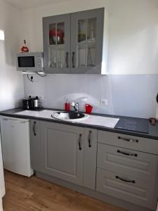 Bienvenue chez Nous ! studio privé, parking, calme