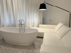 Deluxe Suite with Sea View