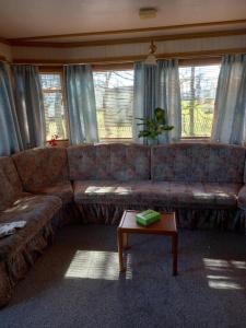 S&l caravan holidays