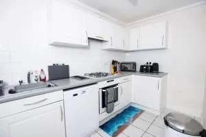 Bishybarnabee lodge - Colney