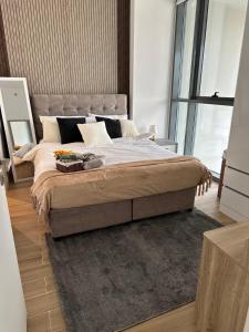 Holiday Family Friendly Apartment with Pool Access Near yass Island DABAS3