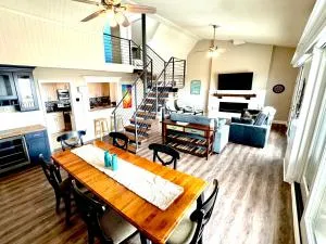 Penthouse - 2 min to sand! Ocean & Marsh Views - 海岛城