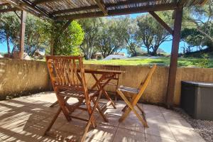 Villas Villa 45 pers T2 climatisee dans residence vue mer piscine chauffee : photos des chambres
