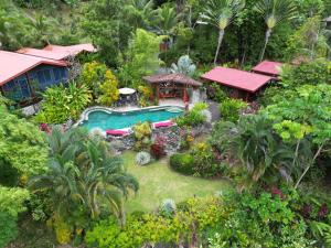 Sloth Premium Riverfront Jungle Villa with Jacuzzi and Pool