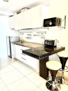 Cozy studio near Eastwood QC