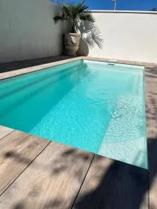 Villa familiale avec piscine en bord de garrigue - 瓦朗斯