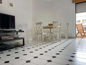 ENJOY OCEAN BEACH LIFE at COSTA DA CAPARICA!