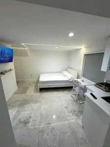 Charming room in quiet Area - صني آيلز بيتش