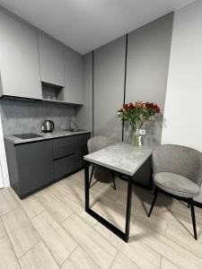 Apart Assistant on Manhattan