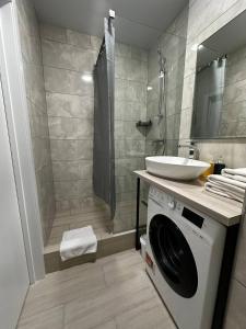 Apart Assistant on Manhattan