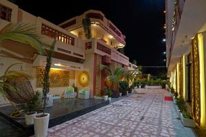 Haveli Banquet & Resort