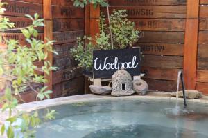 Ark Gastehuis and Williston Mall