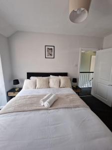 Cosy 3 Bed House Excellent Location NEC BHX HS2 Hot Tub Lazy Spa