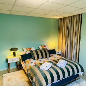 T4 spacieux au-dessus dun centre équestre, proche bord de mer