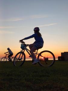 Brambles Chine 209 Self Catering Holiday Home Colwell Bay Isle of Wight - Ferry Offers - September October Availability