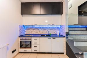 Flex SelfCheckIns 147 - Zagreb - Bedroom - Garage - Loggia