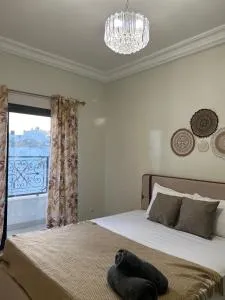 Chambre Bohème balcon& wifi, - Derklé