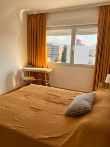 Cozy & Sunny 2-bedroom in best location in the city