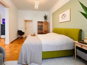 SERVUS HOMES - Friends & Family