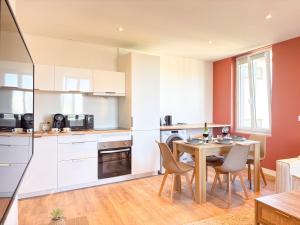 Appartements L-Etoile - Parking Gratuit, Confort & Design Chic : photos des chambres