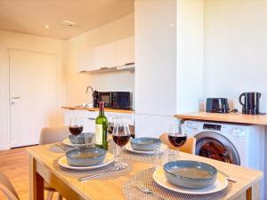 Appartements L-Etoile - Parking Gratuit, Confort & Design Chic : photos des chambres