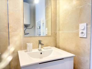 Appartements L-Etoile - Parking Gratuit, Confort & Design Chic : photos des chambres