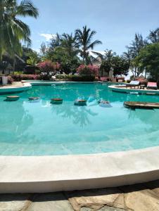 Malindi Beachfront Cottages - Garden Poolside cottage