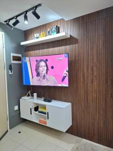 1BR with Prime Netflix, Disney HBO max