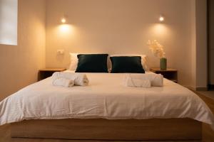 Iris Apartments