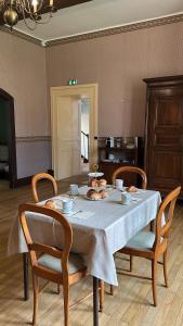 B&B / Chambres d'hotes Chateau de la Rive - Suite des Coteaux - Duplex 6 personnes : photos des chambres