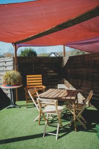 Maisons de vacances LA LUCIOLE longere 65 m2 climatisee & lumineuse : photos des chambres