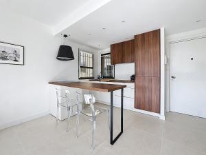 2 pièces vue mer, piscine, à 2 pas des plages