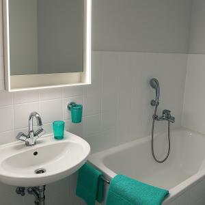 Design Apartment mit Parkplatz - 15 min Flughafen