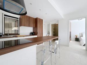 2 pièces vue mer, piscine, à 2 pas des plages