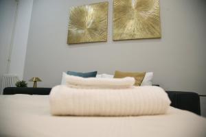 Emma and Livias Vatican Suite 1