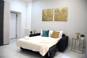 Emma and Livias Vatican Suite 1