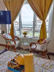 Spacious Studio unit with balcony and Seaview - Talibon