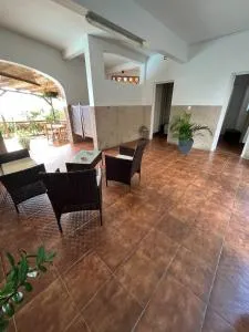 Villa Schœlcher, vue sur mer a 3 min à pied - Case-Pilote