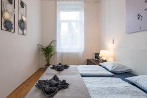 Walnut Tree Apartment