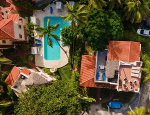 Exclusive Beach Access Family Size Home