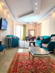 Skyline & Sea Apartment