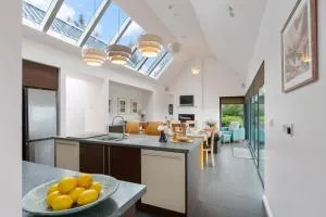 Luxury Escape to Lakeview Callow, 4 beds, 3 bath - Boyhollagh