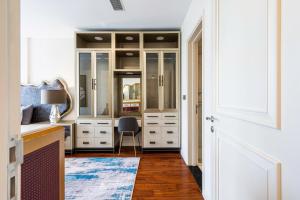 Madison modern 2br unit