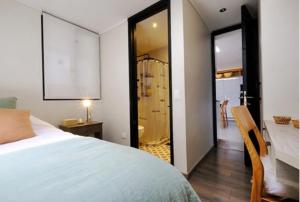 Acogedora habitación junto a nuestra familia en exclusivo sector de Santiago