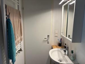 Room with Garden in Ottakringer with Shared Bathroom