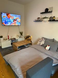 Room with Garden in Ottakringer with Shared Bathroom