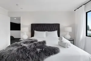 Chic Modern 2BR Heart of Manukau - 曼努考市