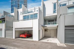 4Bedroom Millionaires Home !Extended Stays Ideal!